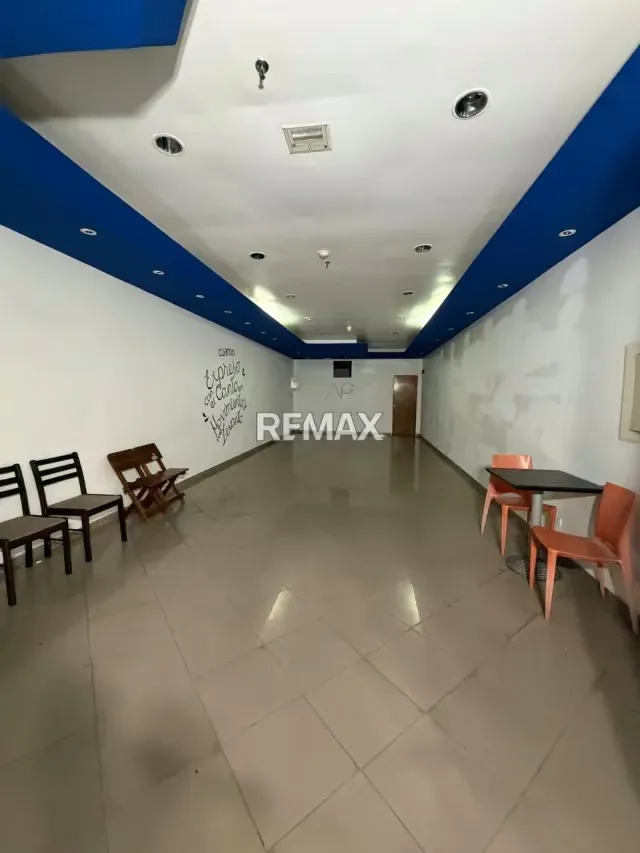 Alquiler de Local de 78,8 m², en la Lagunita - 3