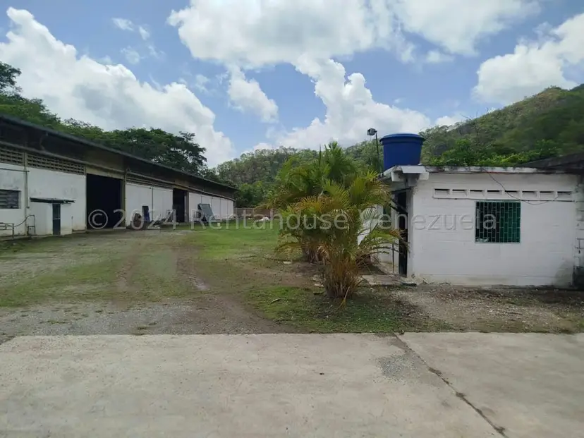 Comercial (Galpon - Deposito) en Venta en Las Cumacas, Miranda