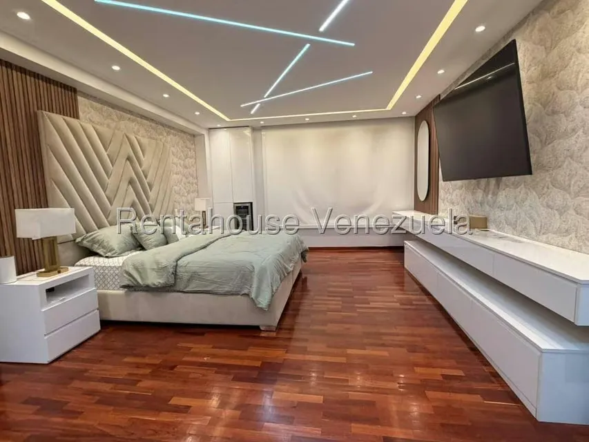 Apartamento (1 Nivel) en Alquiler en Mirador de Los Campitos I, Distrito Metropolitano - 21