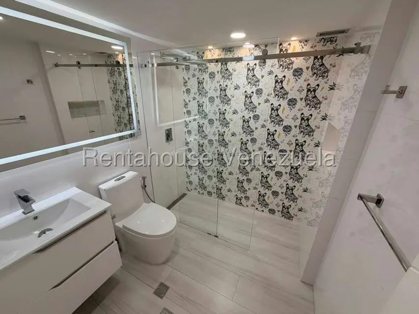 Apartamento (1 Nivel) en Alquiler en Mirador de Los Campitos I, Distrito Metropolitano - 30