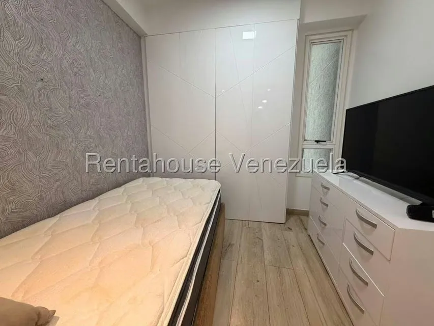 Apartamento (1 Nivel) en Alquiler en Mirador de Los Campitos I, Distrito Metropolitano - 37