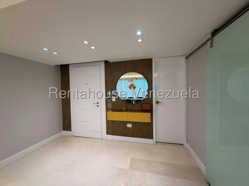Apartamento (1 Nivel) en Alquiler en Mirador de Los Campitos I, Distrito Metropolitano - 39