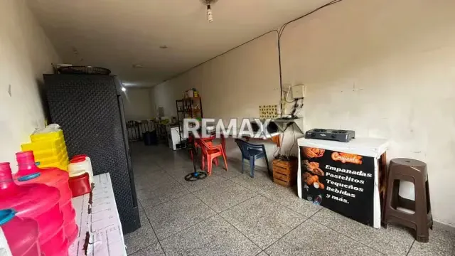 Se alquila local y o se traspasa negocio - 16