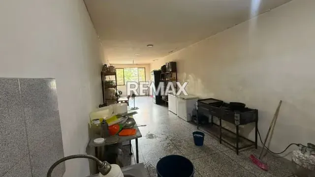 Se alquila local y o se traspasa negocio - 9
