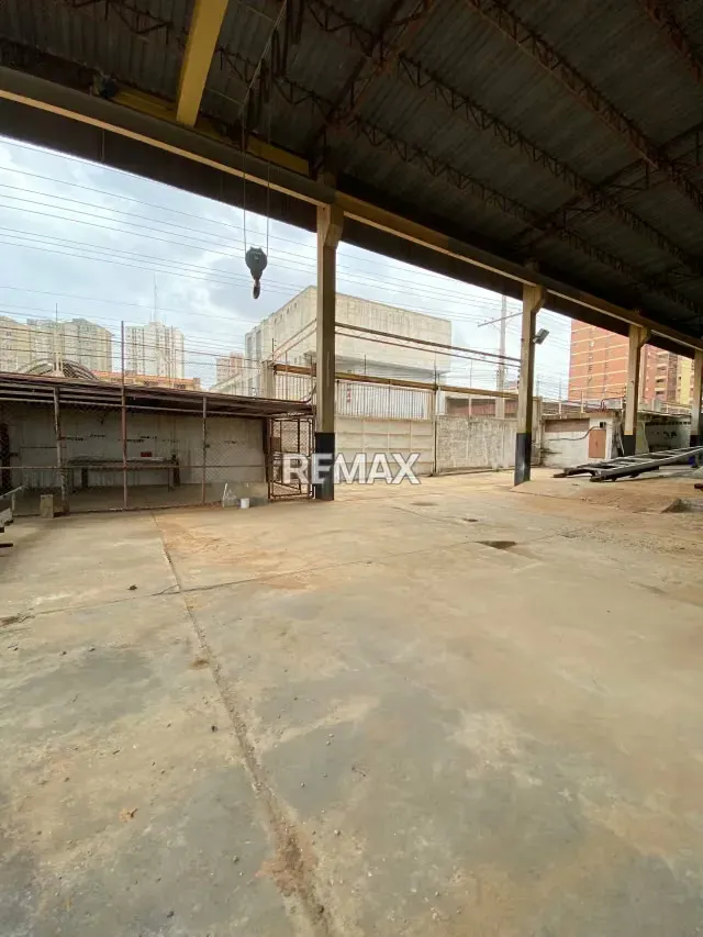 Oportunidad de Inversión de Alto Impacto: Complejo Comercial e Industrial en Sector Paraíso Maracaibo Zulia - 11