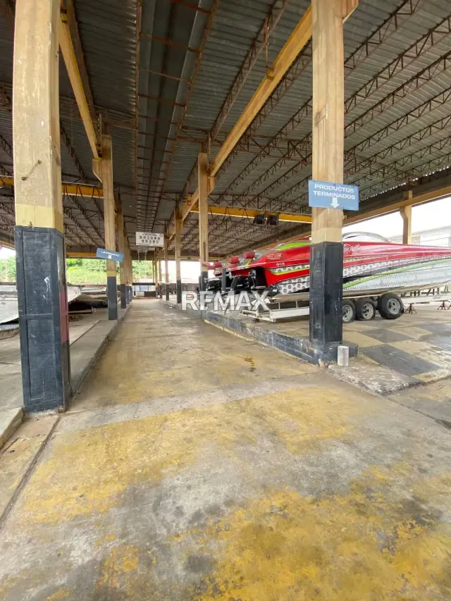 Oportunidad de Inversión de Alto Impacto: Complejo Comercial e Industrial en Sector Paraíso Maracaibo Zulia - 7