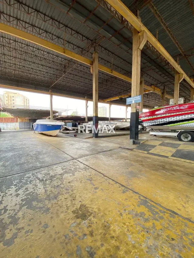 Oportunidad de Inversión de Alto Impacto: Complejo Comercial e Industrial en Sector Paraíso Maracaibo Zulia - 8