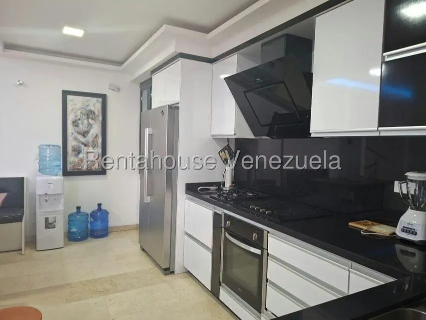 Casa (Duplex) en Venta en La Rosaleda, Lara - 16