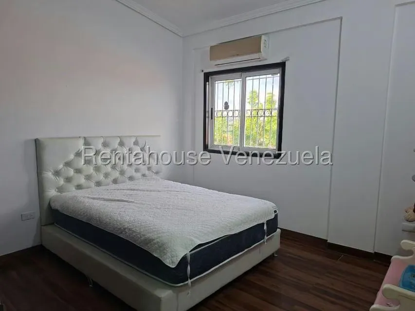 Casa (Duplex) en Venta en La Rosaleda, Lara - 32
