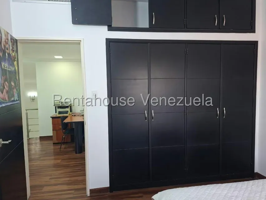 Casa (Duplex) en Venta en La Rosaleda, Lara - 35