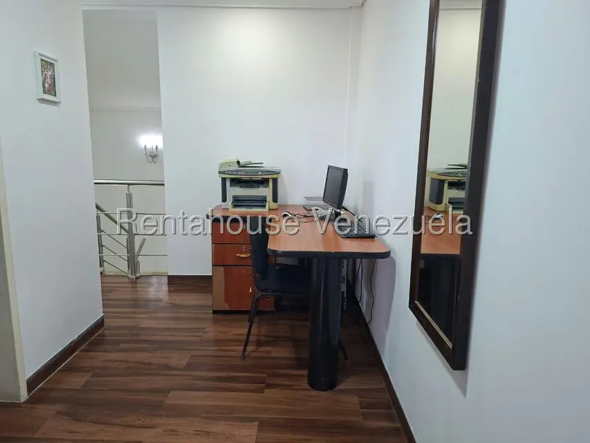 Casa (Duplex) en Venta en La Rosaleda, Lara - 36