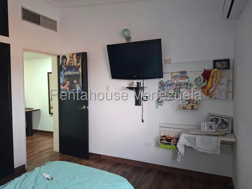 Casa (Duplex) en Venta en La Rosaleda, Lara - 38