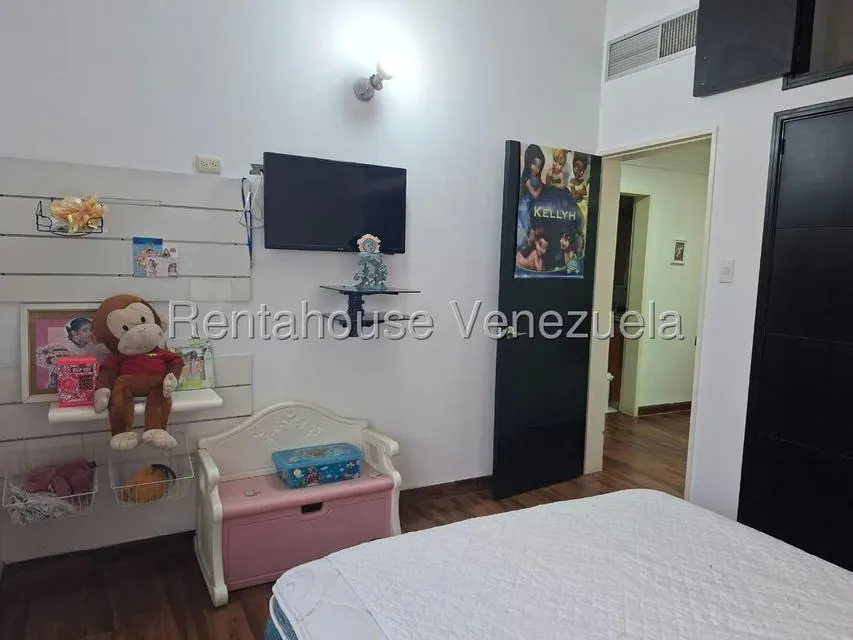 Casa (Duplex) en Venta en La Rosaleda, Lara - 42