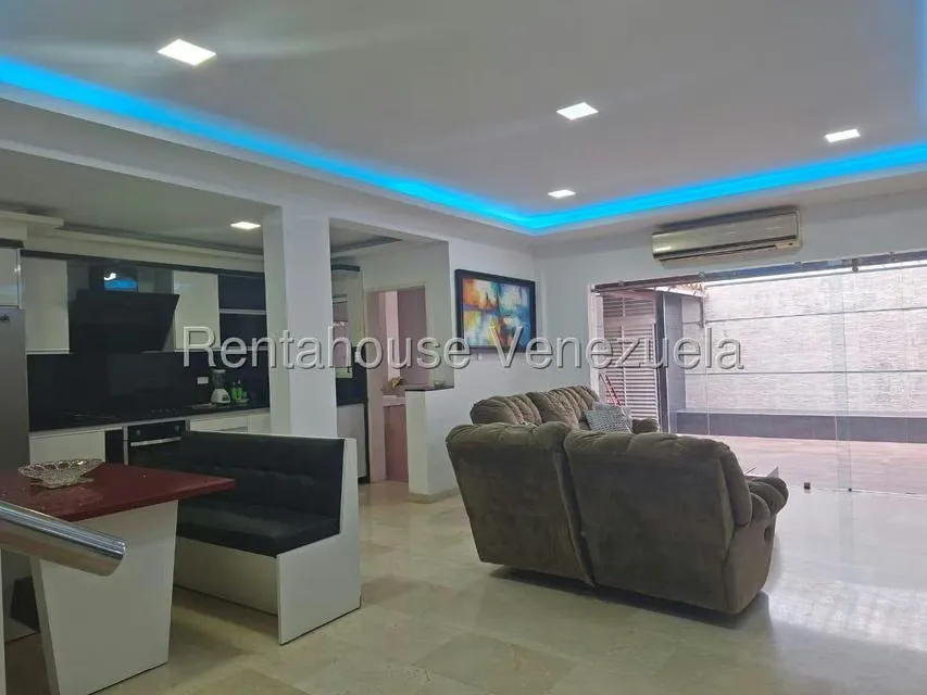 Casa (Duplex) en Venta en La Rosaleda, Lara - 10