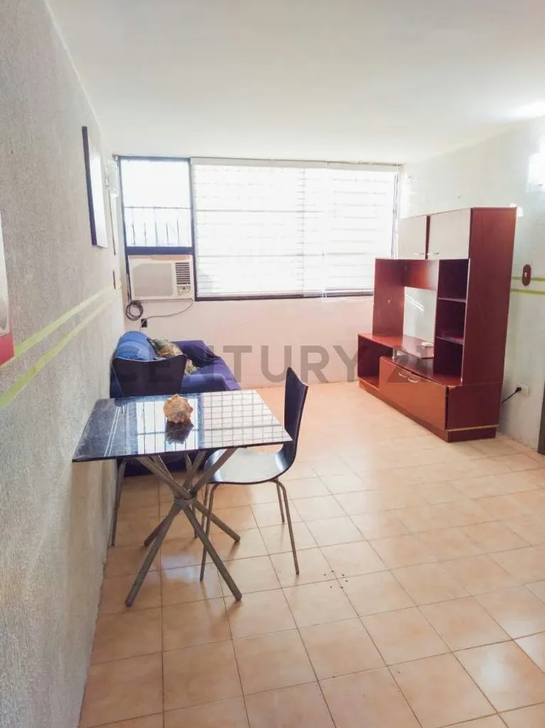 Te presentamos Apartamento en ALQUILER en el C.R Toquita Mejias Barcelona. - 4