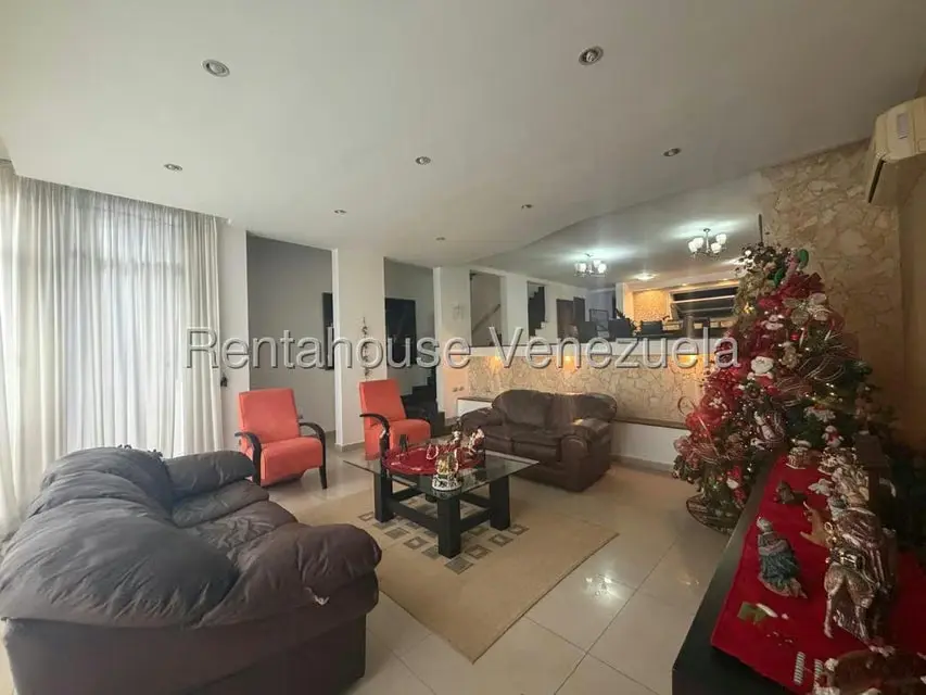 Casa (Duplex) en Venta en Zona Este, Lara - 3