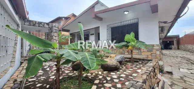 VENTA DE EXCLUSIVA CASA EN TERRAZA DE LOS NÍSPEROS CALLE CERRADA VALENCIA ESTADO CARABOBO