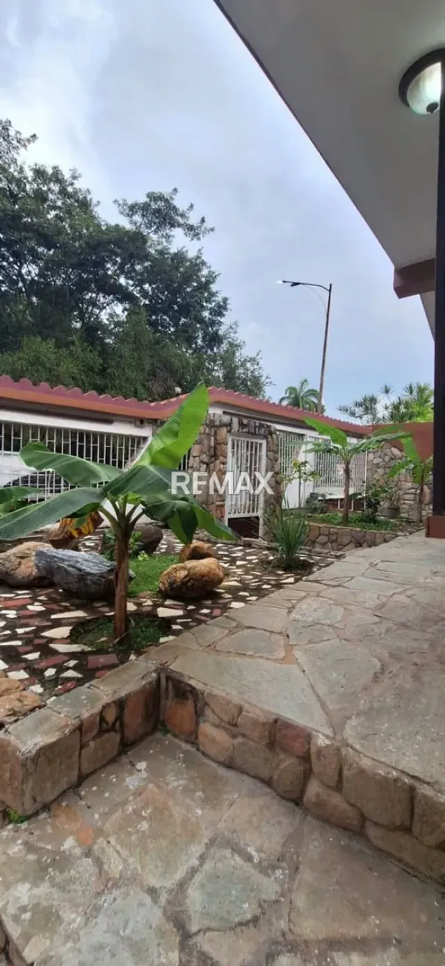 VENTA DE EXCLUSIVA CASA EN TERRAZA DE LOS NÍSPEROS CALLE CERRADA VALENCIA ESTADO CARABOBO - 6