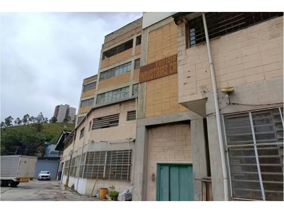 Se Vende Espectacular Piso Industrial de 1537m2 en Ruiz Pineda