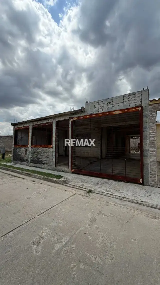Se Vende Casa en Obra Blanca Urb Santa Paula Tocuyito Mun Libertador