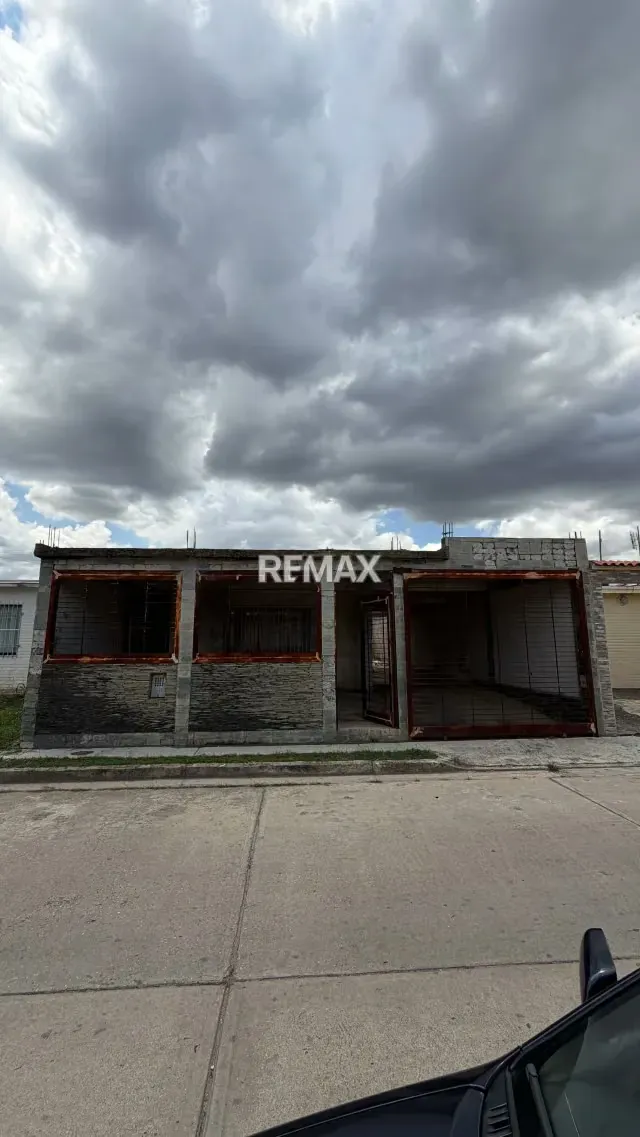 Se Vende Casa en Obra Blanca Urb Santa Paula Tocuyito Mun Libertador - 5
