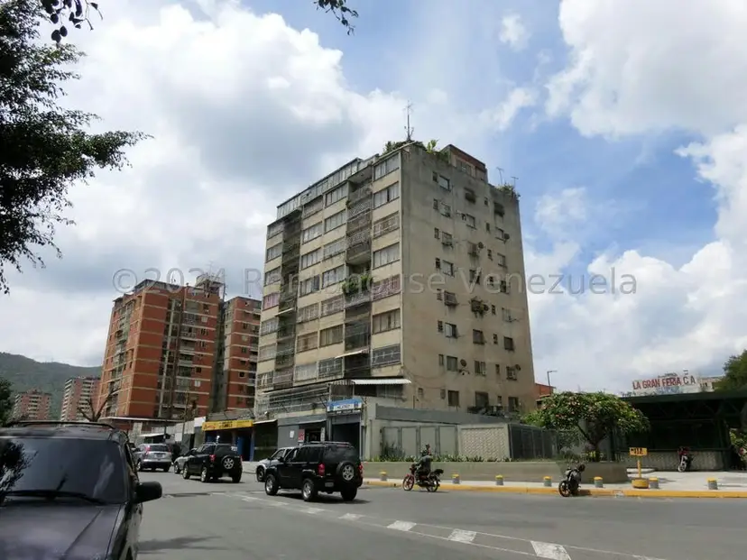 Comercial (Consultorio Medico) en Alquiler en San Martin, Distrito Metropolitano