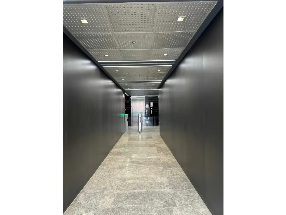 VENTA DE OFICINA EN LAS MERCEDES - 3