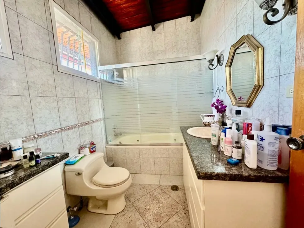 Se vende casa 450m2 5h+2s/5b/4p Cumbres de Curumo - 12