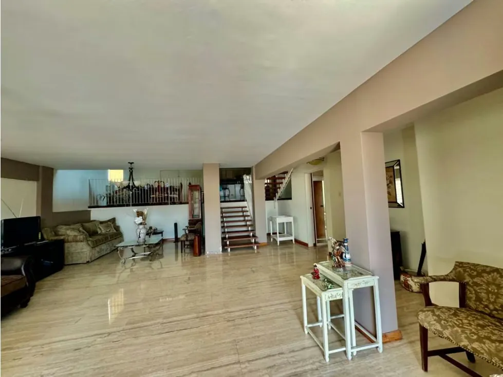 Se vende casa 450m2 5h+2s/5b/4p Cumbres de Curumo - 18
