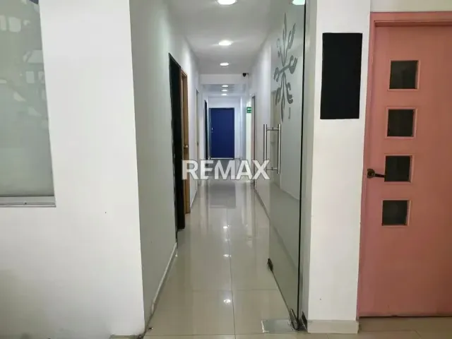 ALQUILER DE LOCAL PARA OFICINA O CONSULTORIO CERCANO AL HOSPITAL - 7