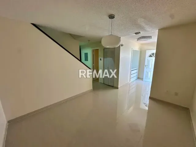 EN VENTA TOWNHOUSE UBICADO EN EL CONJUNTO PORLAMAR VILLAS, AV CIRCUNVALACIÓN - ISLA DE MARGARITA - 10
