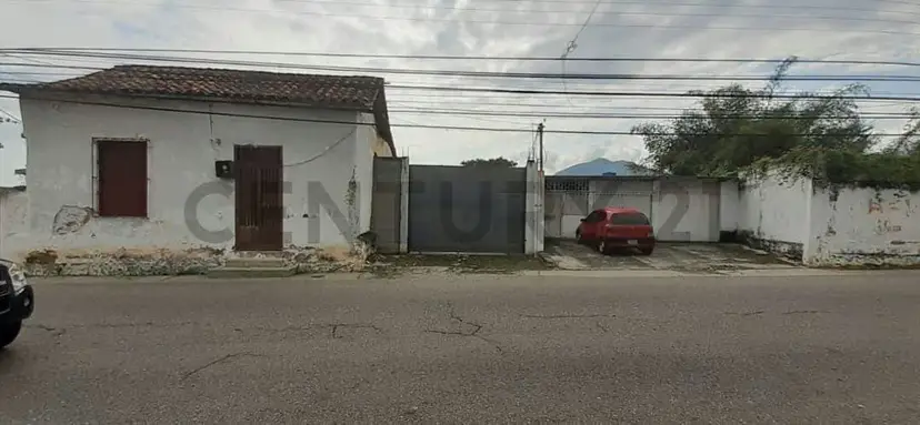 AmplioTerreno con Galpon en venta 750m2 Carvajal estado trujillo