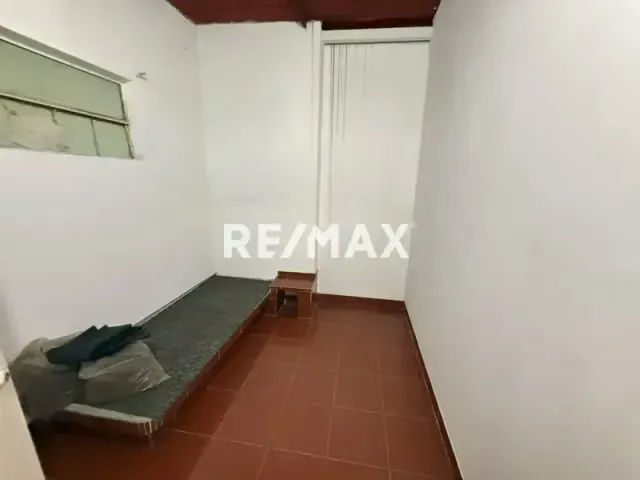 Venta de Edificio, Parroquia Santa Rosalía. Caracas - 14