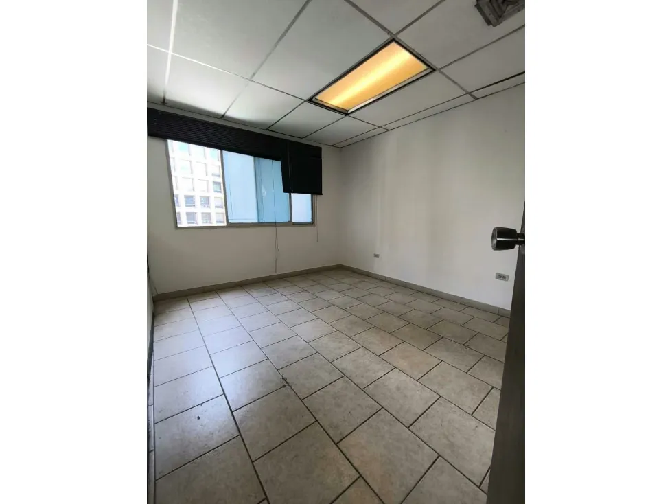 Vendo oficina 50m2 Centro Perú-Chacao 3878 - 11