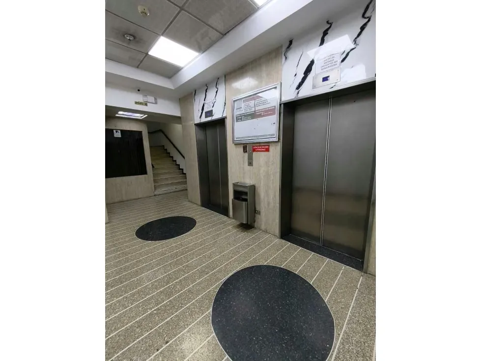 Vendo oficina 50m2 Centro Perú-Chacao 3878 - 3