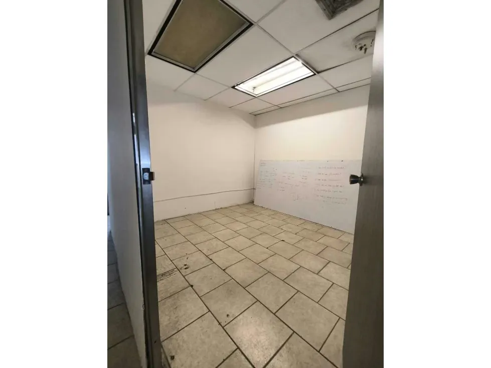 Vendo oficina 50m2 Centro Perú-Chacao 3878 - 6