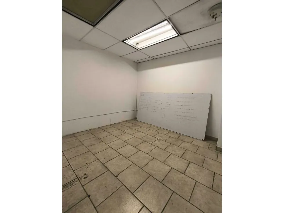 Vendo oficina 50m2 Centro Perú-Chacao 3878 - 9