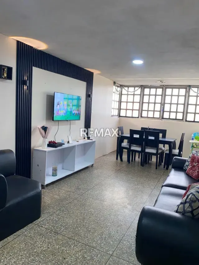 VENDO APTO. RESIDENCIAS PAEZ - 5