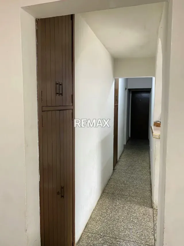 VENDO APTO. RESIDENCIAS PAEZ - 8