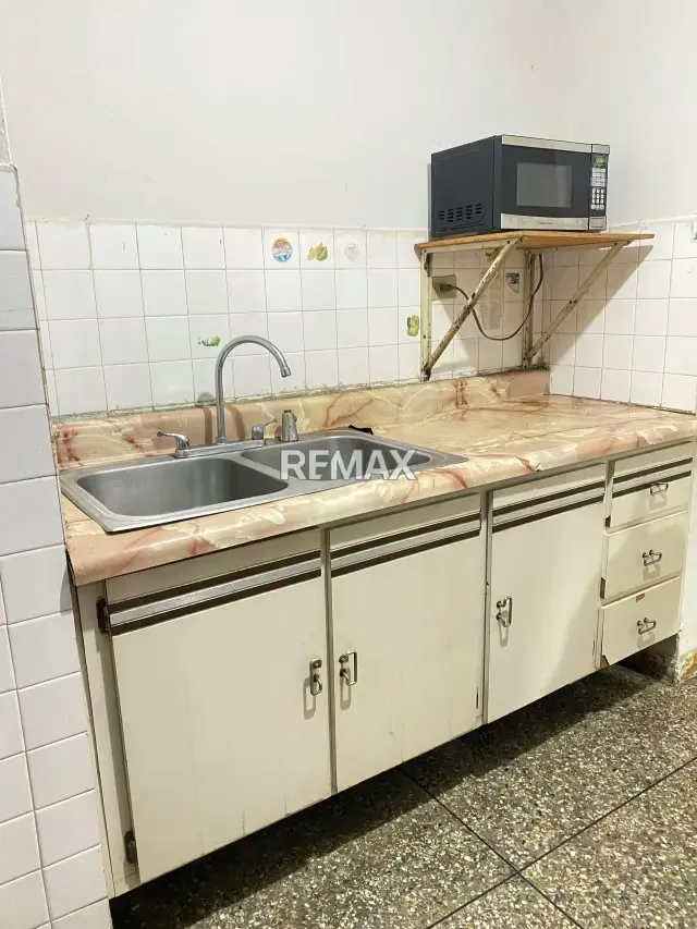 VENDO APTO. RESIDENCIAS PAEZ - 10