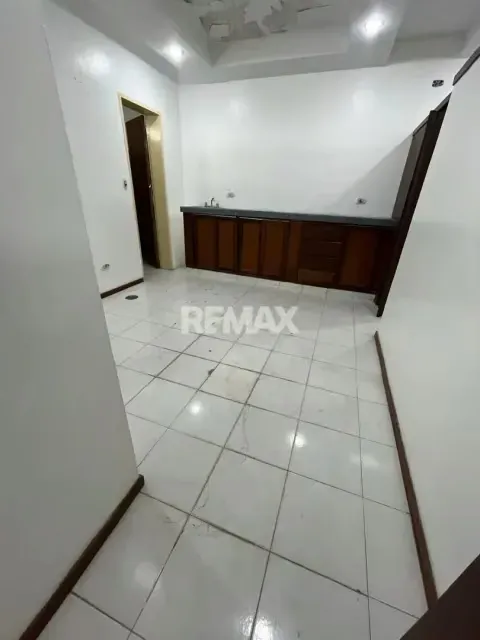 BELLO LOCAL EN VENTA. ACARIGUA ESTADO PORTUGUESA. EDIFICIO DOÑA TIA . - 11