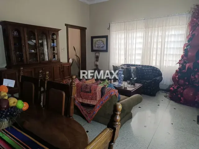 LOCAL COMERCIAL CON APARTAMENTO EN VENTA EN AV ENRIQUE CHAUMER CARIPE MATURIN - 18