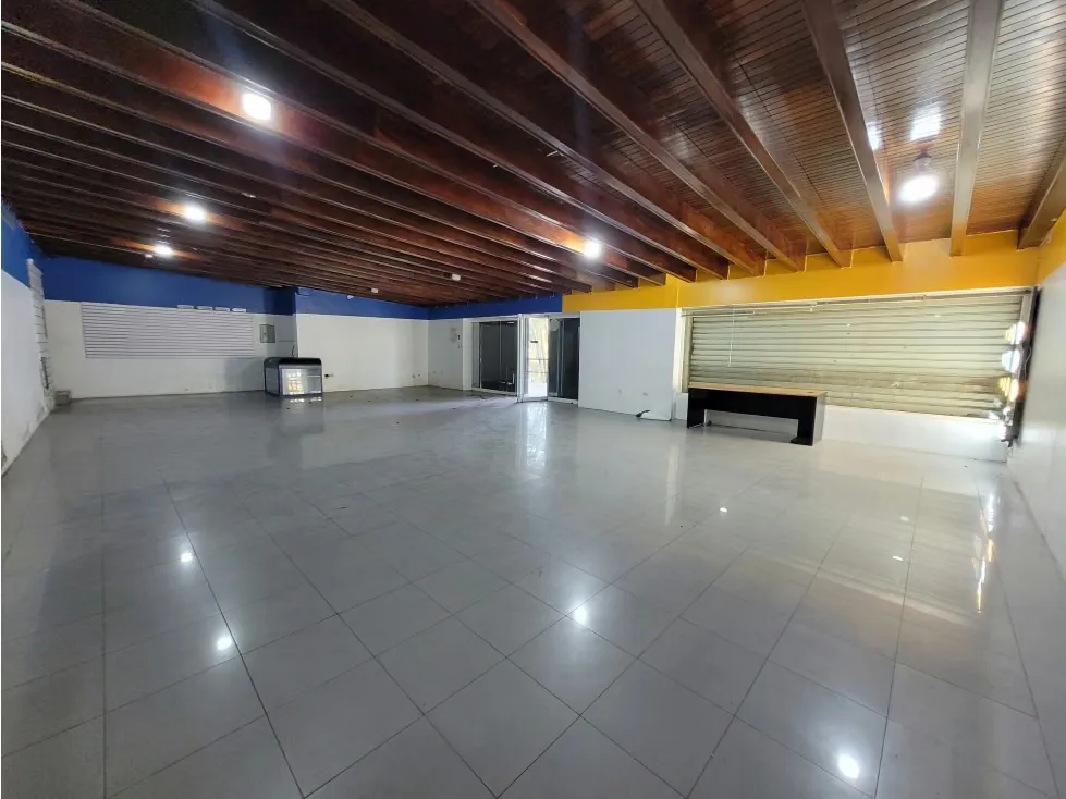 EN ALQUILER CASA COMERCIAL LA URBINA - 5