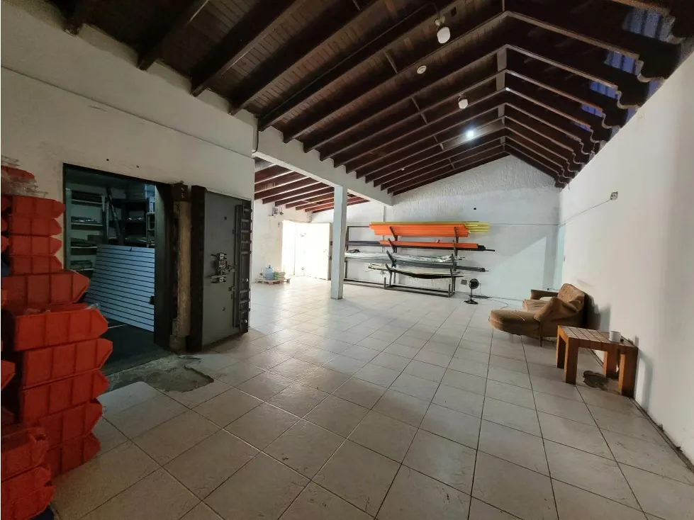 EN ALQUILER CASA COMERCIAL LA URBINA - 7
