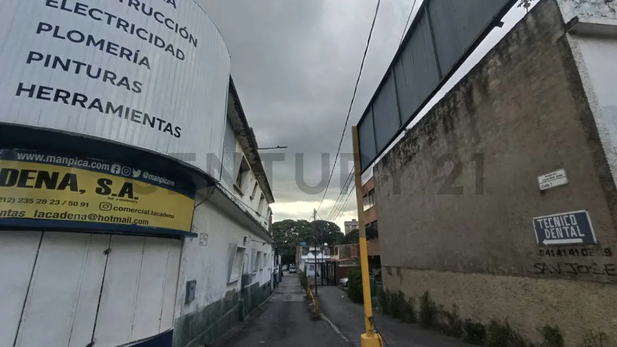 Terreno con Galpón Comercial en venta en Boleita Sur, Caracas - 11