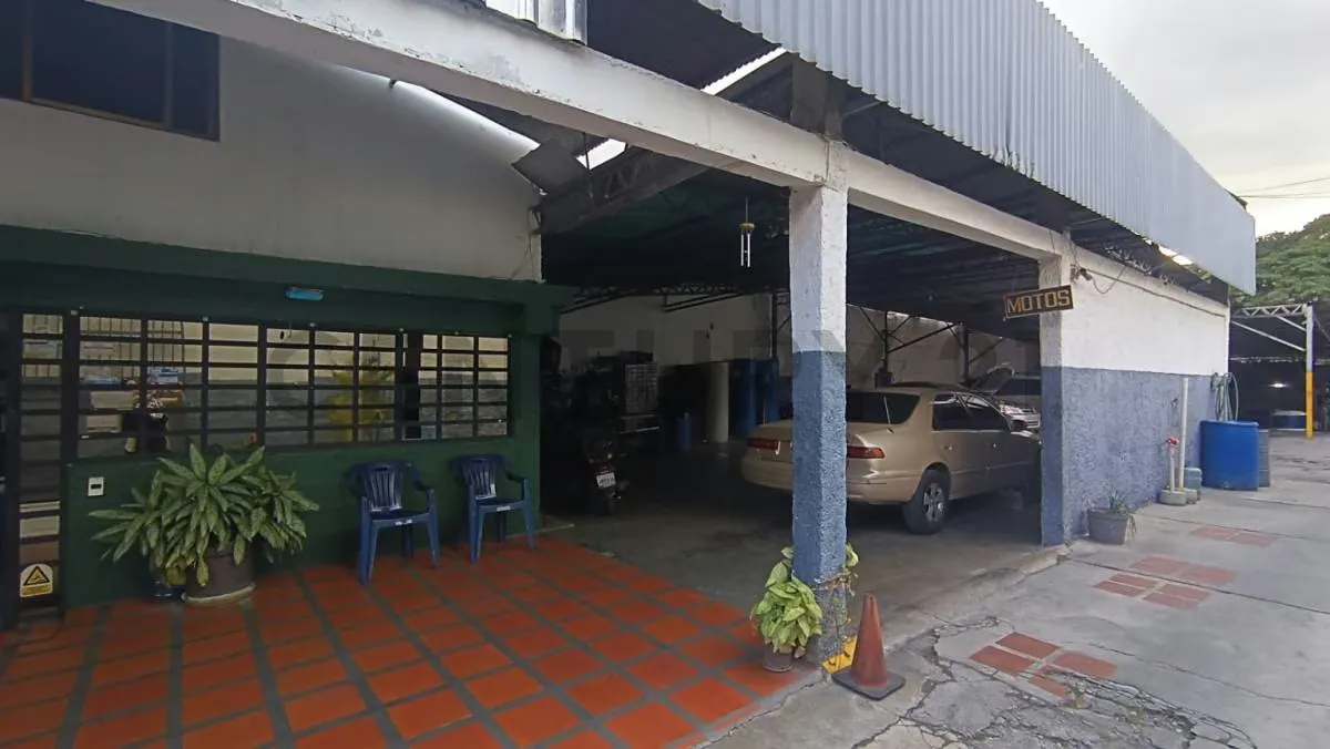 Terreno con Galpón Comercial en venta en Boleita Sur, Caracas - 5