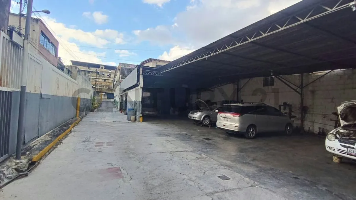 Terreno con Galpón Comercial en venta en Boleita Sur, Caracas - 6