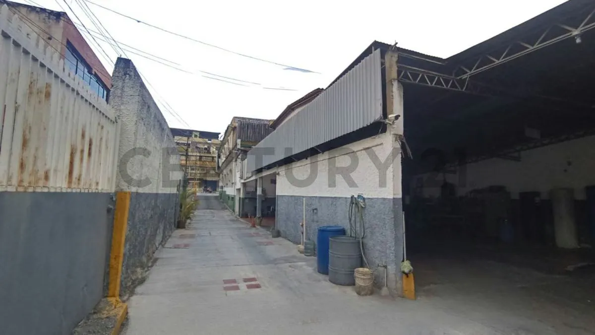 Terreno con Galpón Comercial en venta en Boleita Sur, Caracas - 7