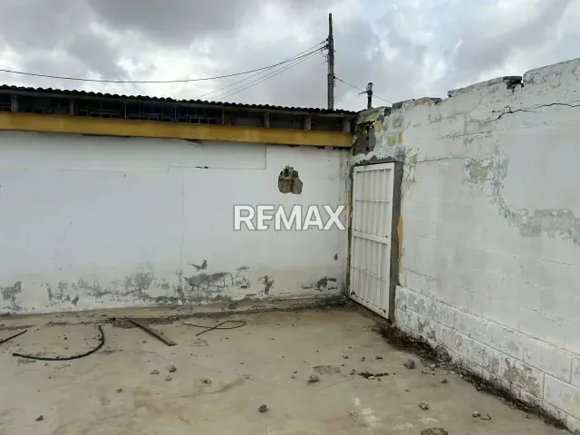 Parcela en Judibana, uso residencial o comercial. - 3