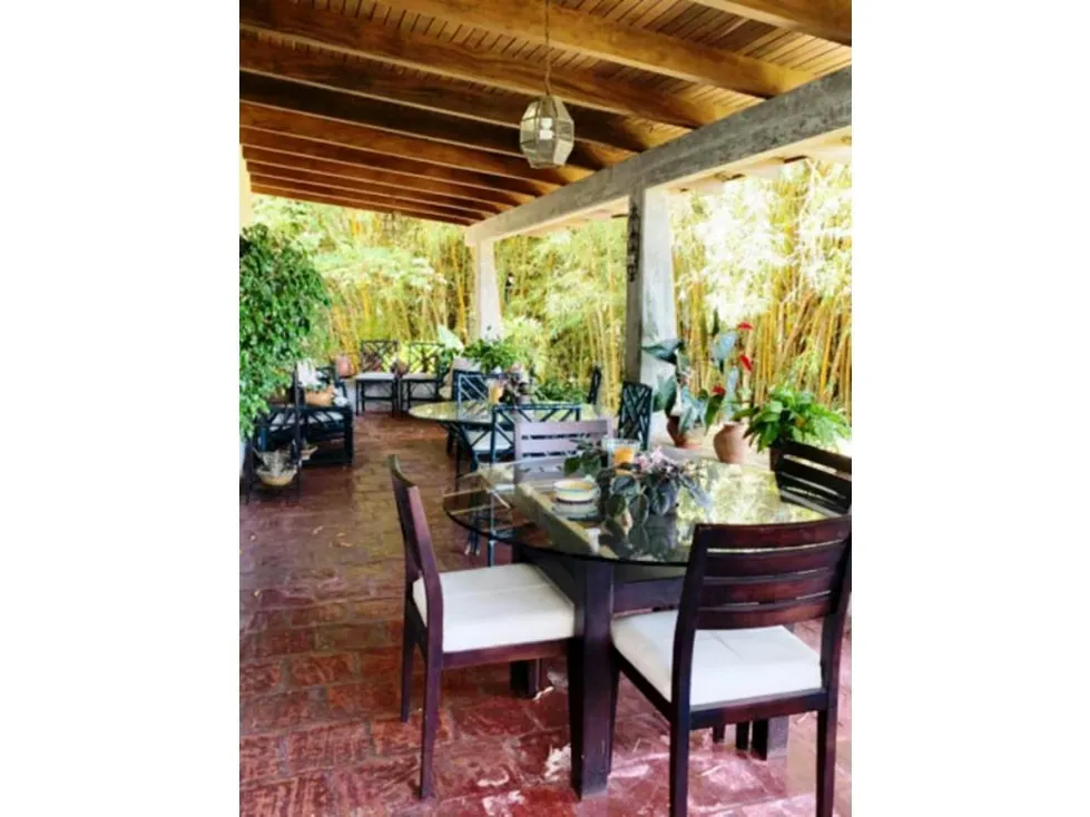 Casa En Venta - Alto Hatillo 400 Mts2 C. 2300 Mts2 T. - 6
